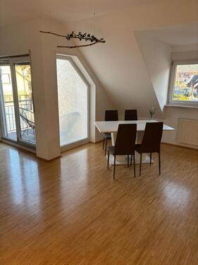 Foto - 3 Zimmer Dachgeschoßwohnung zur Miete in Kleinwallstadt