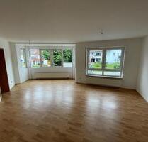 3-Zimmer-Wohnung mit Einbauküche & Tiefgarage Top-Lage Böbingen - Böbingen an der Rems