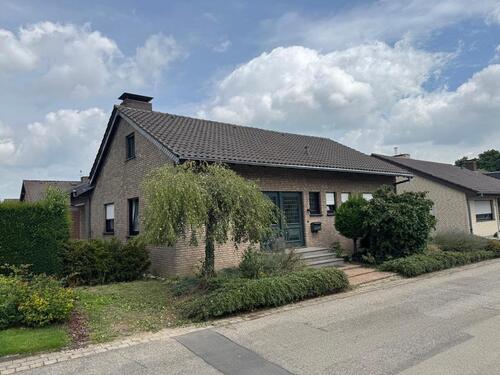 Foto - Provisionsfrei! Freistehendes Einfamilienhaus in Kleve Materborn