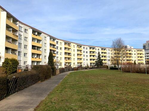 Foto - Geräumige Familienwohnung mit Balkon und Gäste-WC!