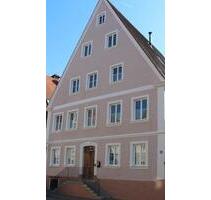 Mehrfamilienhaus mit Charakter - 990.000,00&nbsp;EUR Kaufpreis, ca.&nbsp; 750,00&nbsp;m&sup2; in Oettingen in Bayern (PLZ: 86732)