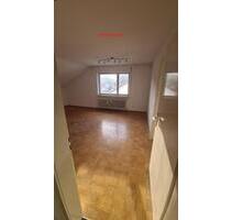 Charmante 3,5-Zimmer DG- Mietwohnung in Kuchen ca. 63 m² ab 0126