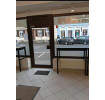 Gaststätte mit Nebenzimmer - 1.600,00 EUR Kaltmiete, ca.  120,00 m² in Kitzingen (PLZ: 97318)