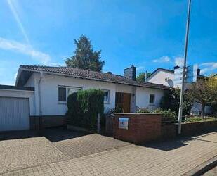 Einfamilienhaus im Bungalowstil - Rosbach vor der Höhe