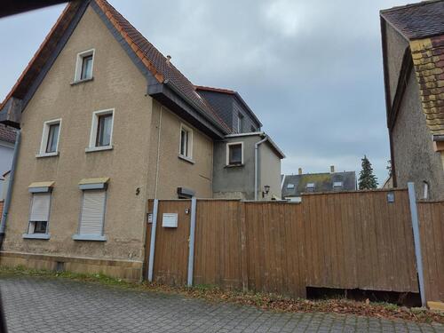 Foto - Grundstück mit Haus, Garage und großen Nebengelass provisionsfrei