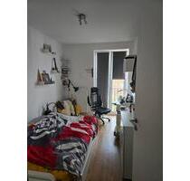 Großzügige 3-Zimmer-Wohnung mit Balkon und Einbauküche . - Erfurt