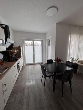 Foto - Lichtdurchflutete, gemütliche 2.Zi-Wohnung mit kl. Garten Neubau