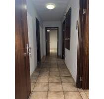 Großzügige 3-Zimmer-Wohnung in Weiden - 80 qm, 2 Bader - Weiden in der Oberpfalz