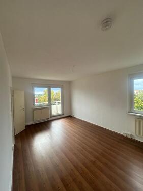 Foto - 2-RW - ideal für Singles, junge Paare, Studenten,- Balkon