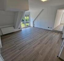 Frisch renovierte 95 m² Wohnung in Züsch zu vermieten - Neuhütten