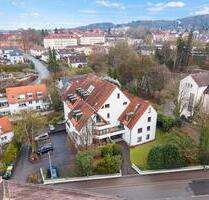 Wohnen am Schwanenweiher: 3,5-Zimmer-Wohnung mit Wintergarten, Luxus-Küche & TG in Weingarten