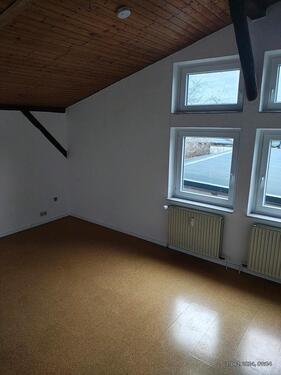 Foto - Sonnige, großzügig dimensionierte 3 Zimmer Komfort Wohnung.