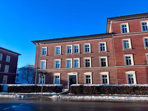 Foto - 80m², 3-Zi.-Wohnung im roten denkmalgeschützten Backsteinensemble