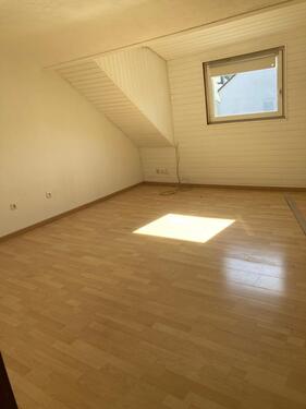 Foto - Dachgeschosswohnung Losheim Ortskern 2ZKB