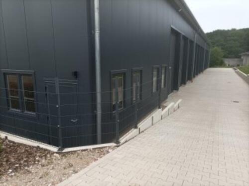 Foto - Gewerbe- und Lagerhalle zum Vermieten