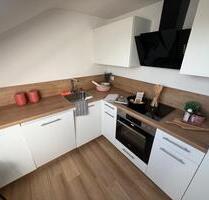Kernsanierte 2,5-Zimmer-Wohnung in Ditzingen - EBK - Stellplatz