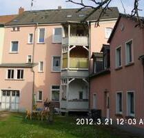 Kleine 2-Raum-EG-Wohnung für Single mit Duschbad - Naumburg (Saale)