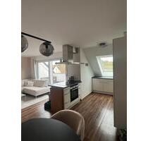 Renovierte Wohnung mit 3,5 Zimmern in Bergisch Gladbach -Hand