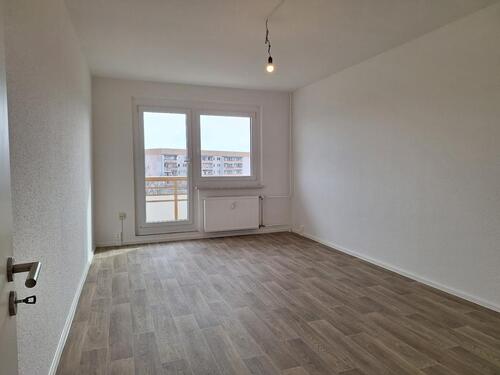 Foto - Ab 10.12.2025 Frisch renoviert 4-Zimmer mit Wannenbad und Balkon Gratis 500€ Gutschein