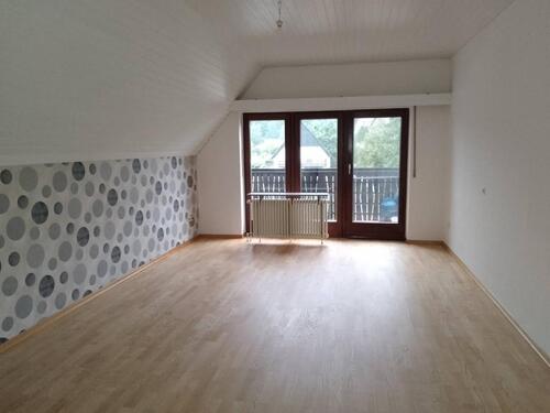 Foto - 3 Zi. Wohnung in Zweibrücker Stadtteil mit Garten und Ausblick