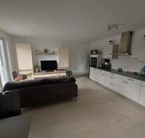 2 Zi. Wohnung, EBK, Balkon, Stellp., Aufzug - Schwarzenbruck