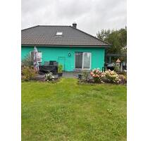 Bungalow m. Wärmepumpe auf 850qm Grundstück zu verkaufen - Sülfeld