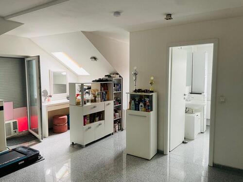 Foto - Moderne, helle 2-Zimmer-DG-Wohnung