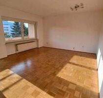 3 Zi.-Wohnung mit Balkon, Aufzug, 4 OG, in Zabo, Jochensteinstr. - Nürnberg Zerzabelshof