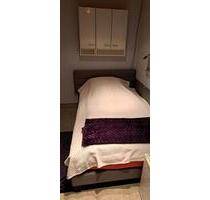 Möbeliertes Zimmer mit Dusche und WC - Nonnweiler