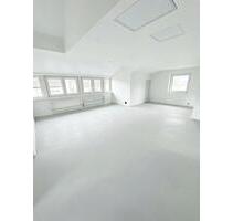 3 Zimmer Klimatisierte und kernsanierte DG Wohnung - Schorndorf