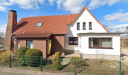 Foto - gepflegtes 2-Familienhaus mit kl. Whg und großem Grundstück
