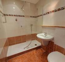 *Ab 15.12.2025 - Renoviert 4 Zimmer mit Duschbad & bei Anmietung 2 NKM geschenkt* - Leipzig West
