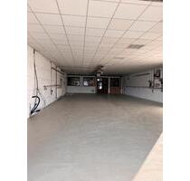 Gewerbe- oder Lagerfläche - 700,00 EUR Kaltmiete, in Illschwang (PLZ: 92278)