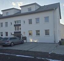 Kernsanierte 4 Zimmer Wohnung mit Balkon und Keller - Gemmingen