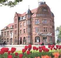 Helle Büroräume im historischen Presseklub im Zentrum von Erfurt