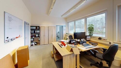 Foto - Büro Einzelvermietung ! - 200,00 EUR Kaltmiete,