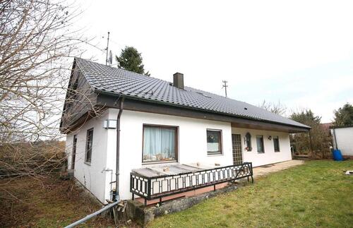 Foto - 12 Zimmer Einfamilienhaus zum Kaufen in Börtlingen