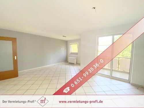 Foto - Trier-Heiligkreuz: Stadtnahe 3 ZKB- Wohnung mit Balkon, Einbauküche & Tiefgaragenplatz – wird umfassend renoviert!