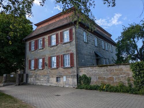 Foto - Denkmalgeschütztes Pfarrhaus im Erholungsort Altenstein