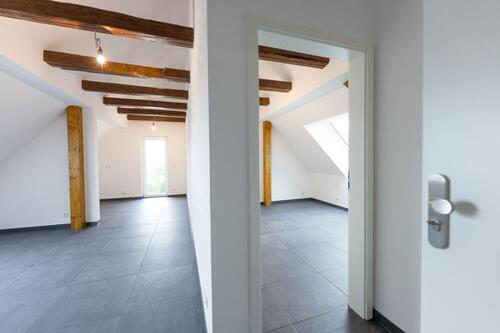 Foto - 2-Zimmer DG Wohnung renoviert - 700,00&nbsp;EUR Kaltmiete, ca.&nbsp; 46,57&nbsp;m&sup2;