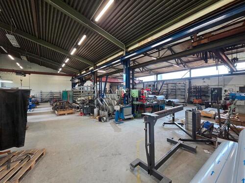 Foto - GewerbehalleProduktion 851m², 2t bis 5t Kran, Büro