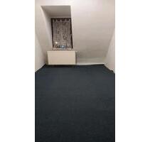 2 Zimmer Wohnung Dachgeschoss - 720,00&nbsp;EUR Kaltmiete, ca.&nbsp; 40,00&nbsp;m&sup2; in Würzburg (PLZ: 97072) Sanderau