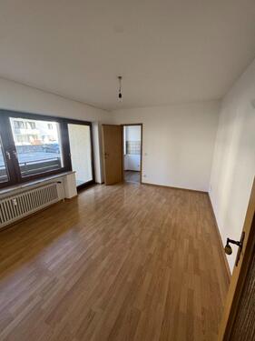 Foto - Kleine 2-Zimmer Wohnung mit Loggia und Badewanne