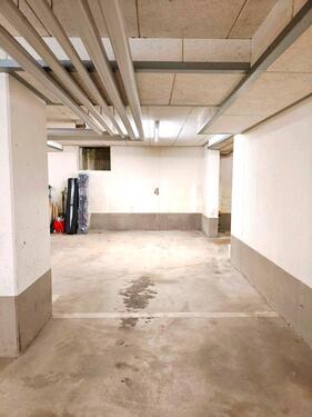 Foto - PKW Stellplatz mitten in Achern zu vermieten