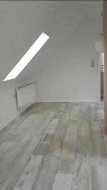Foto - 1 Zi. Dachgeschosswohnung - 590,00 EUR Kaltmiete,