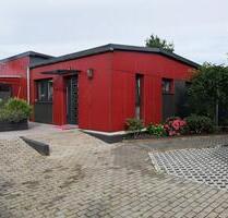 Energie geladener Bungalow - 580.000,00 EUR Kaufpreis, ca. 130,00 m² in Nettetal (PLZ: 41334) Energie geladener Bungalow - 580.000,00 EUR Kaufpreis, ca. 130,00 m² in Nettetal (PLZ: 41334)