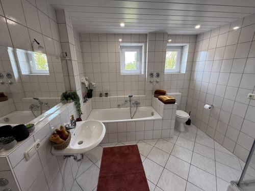 Foto - 3 Zi. Wohnung, 90 m², Provisionsfrei, Erstbezug nach Renovierung