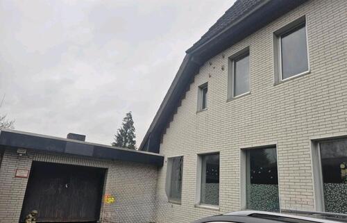 Foto - Zweifamilienwohnhaus - 220.000,00&nbsp;EUR Kaufpreis, ca.&nbsp; 393,00&nbsp;m&sup2;