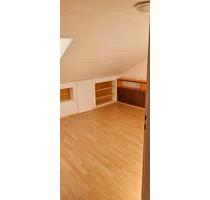 3 Zimmer DG Wohnung - 800,00&nbsp;EUR Kaltmiete, ca.&nbsp; 55,00&nbsp;m&sup2; in Lauffen am Neckar (PLZ: 74348)