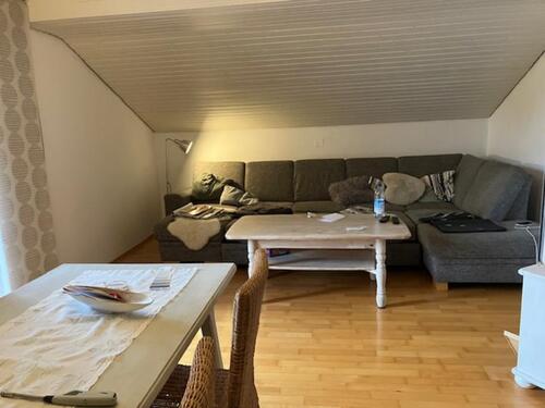 Foto - Vermiete 3 Zi. DG Wohnung 1100 warm